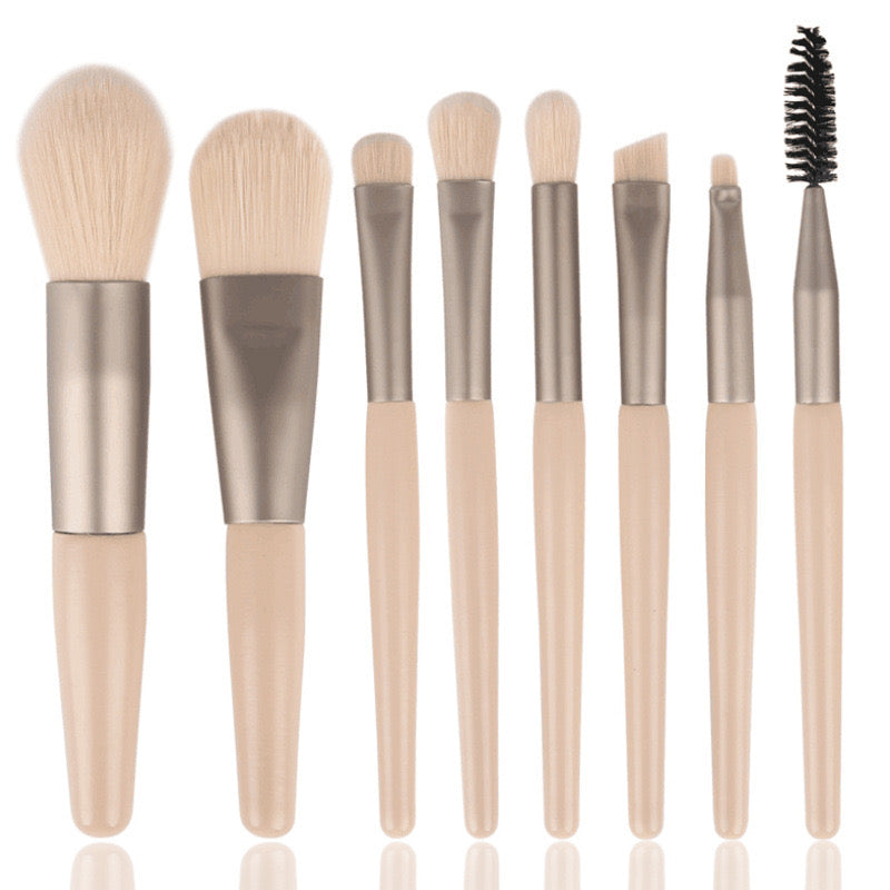 8pc Makeup Brush Set with carry case