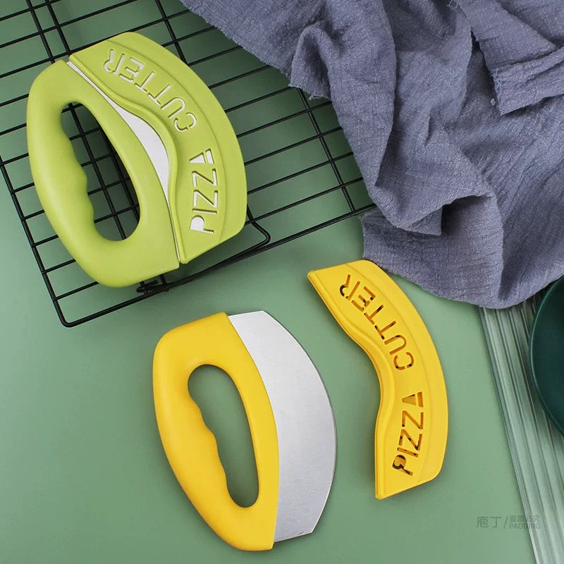 Mezzaluna Pizza Cutter