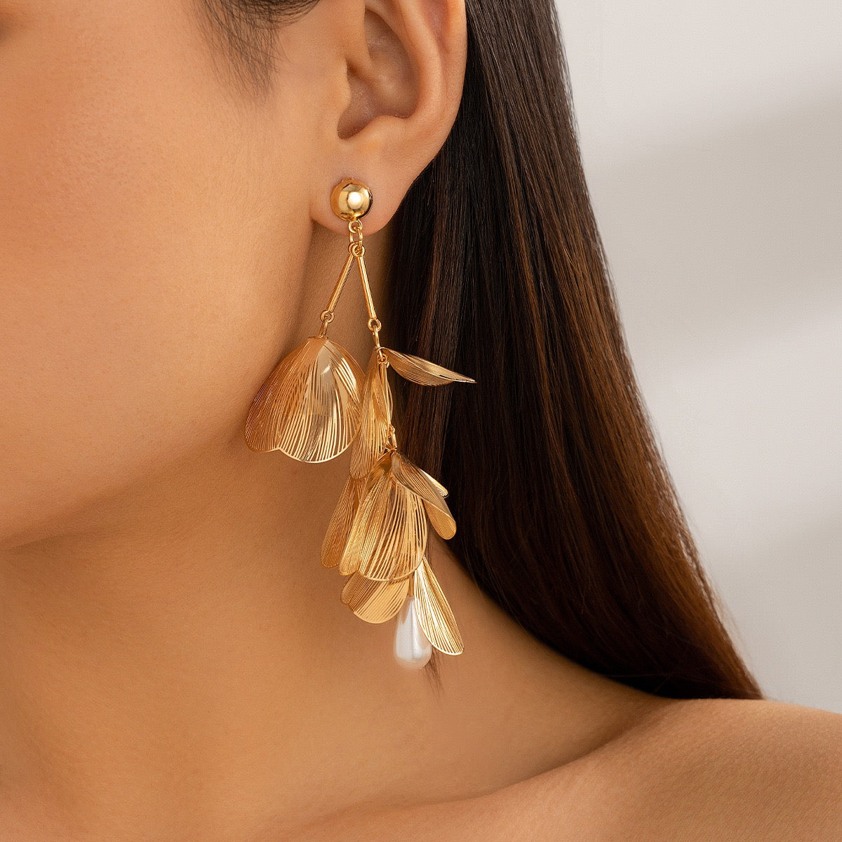 Flora Dangle Hypoallergenic Anti-tarnish Earring