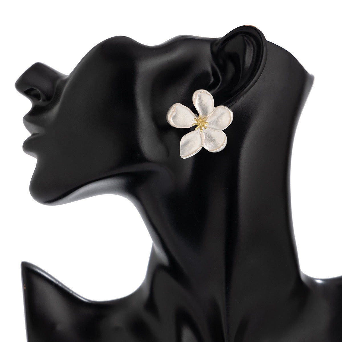 Madagascar Periwinkle Hypoallergenic Anti-Tarnish Stud Earring