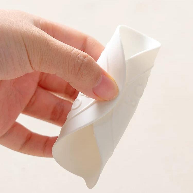 BONHEUR Silicone Suction Glass Cover