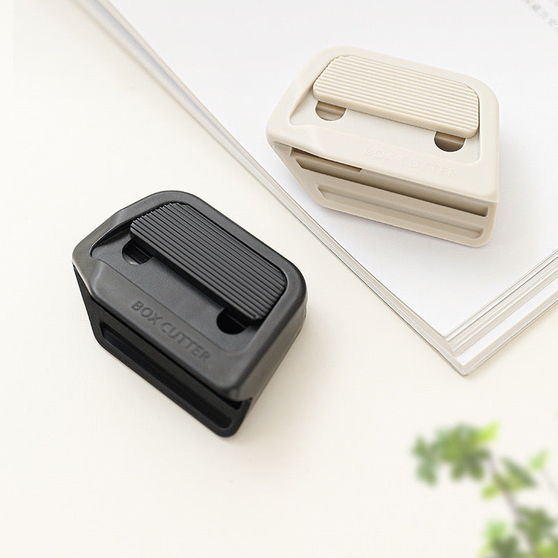 Easy Magnetic Box Cutter