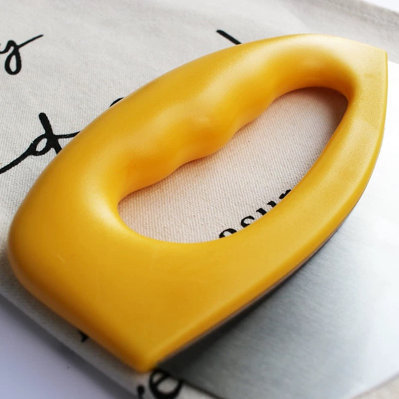 Mezzaluna Pizza Cutter