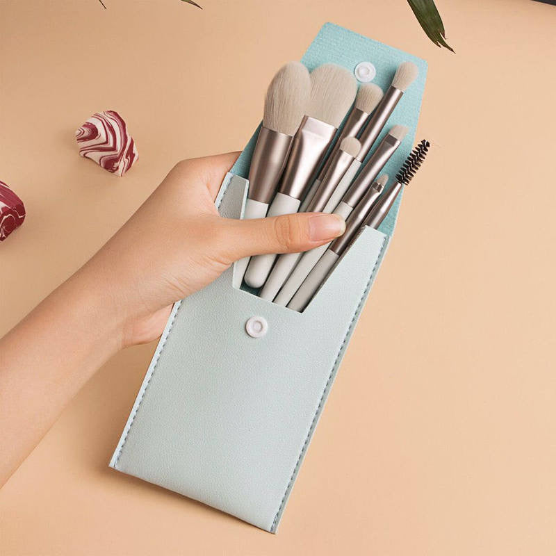 8pc Makeup Brush Set with carry case