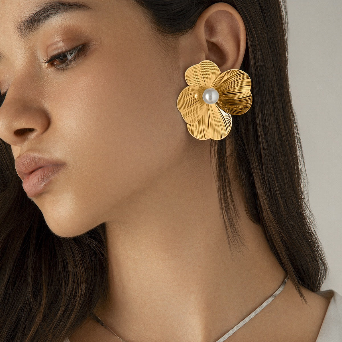 Sunlit Flora Oversized Hypoallergenic Anti-Tarnish Earring