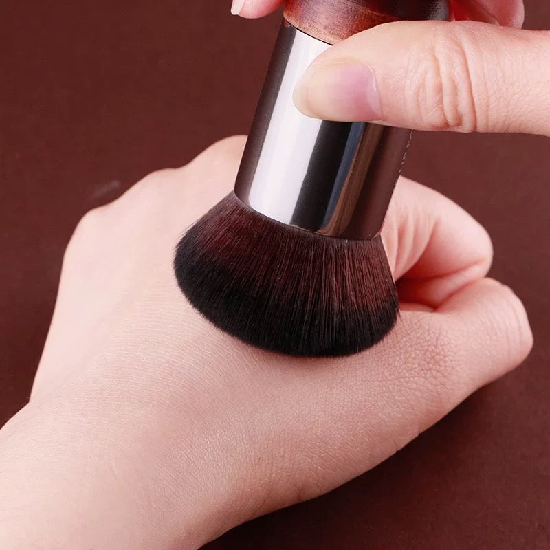 Magic Dense Foundation Brush