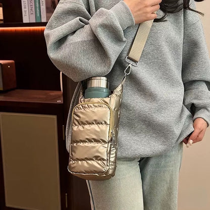 The Voyager Puffer Sling™ Premium Insulated Bottle Carrier Bag – Quilted Water Bottle Sling with Adjustable Shoulder Strap, Lightweight Puffer Bottle Holder, Drawstring Closure & Front Pocket for Travel, Office, Gym & Everyday Use