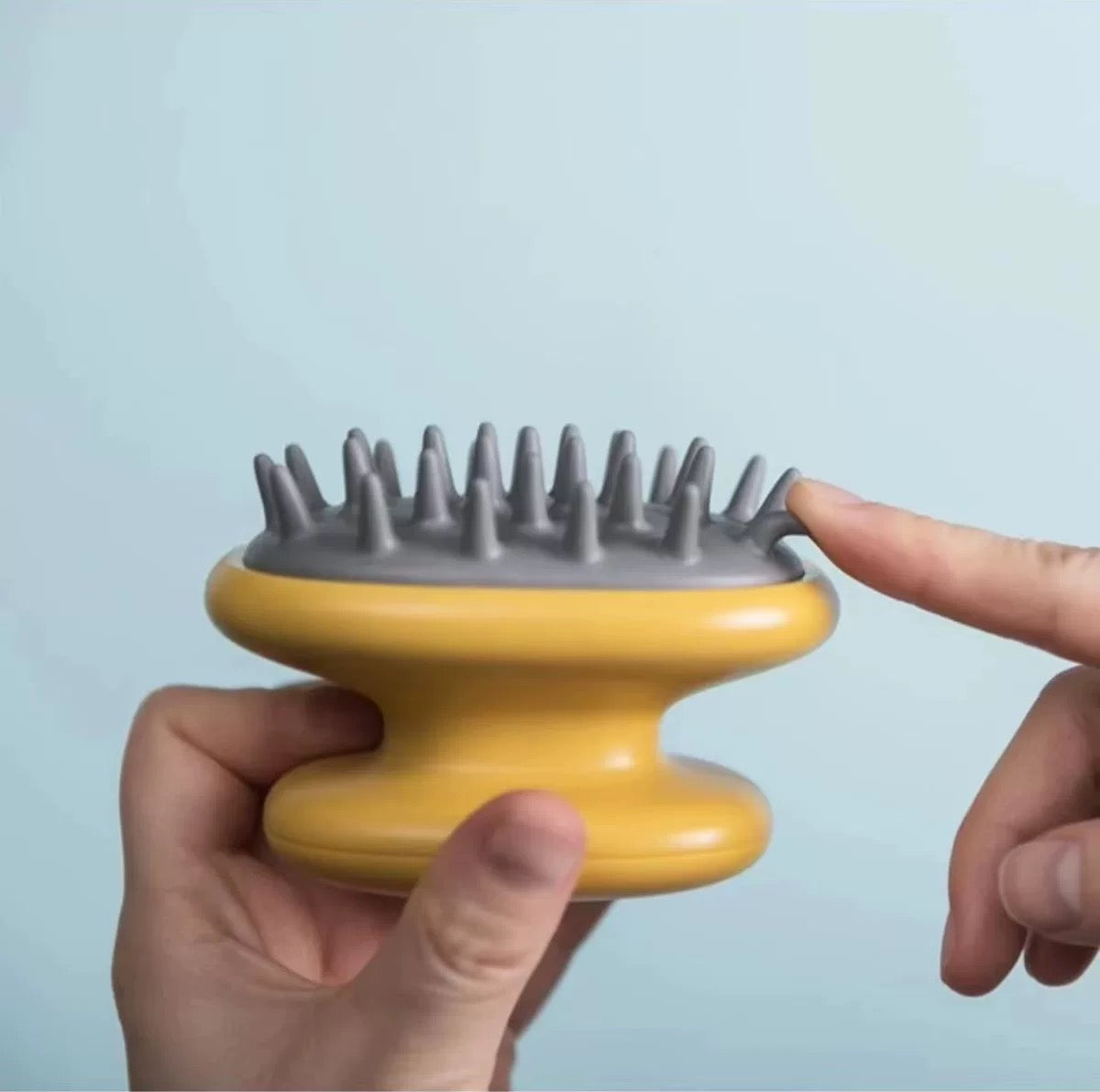 Scalp Scrubber with Shampoo Compartment