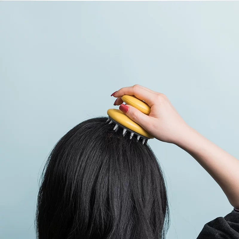 Scalp Scrubber with Shampoo Compartment