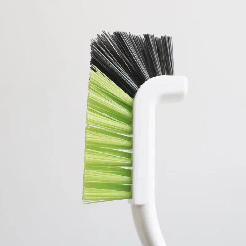 Kokubo Glean Strainer Brush L-shaped cleaning brush designed for kitchen sinks and drain