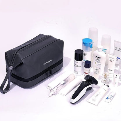 GENTLEMAN's large capacity toiletry bag