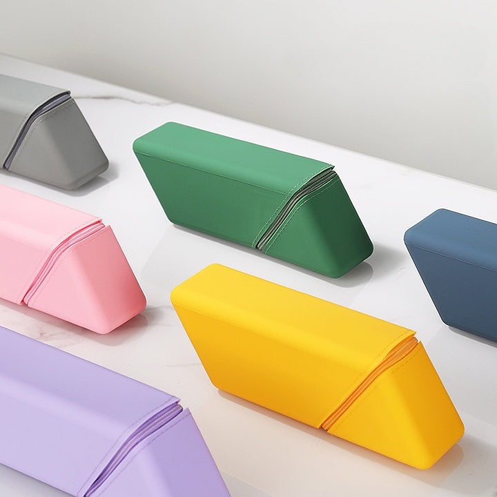 Large Capacity Silicone Pencil Case Stationery & Makeup Brush Organiser