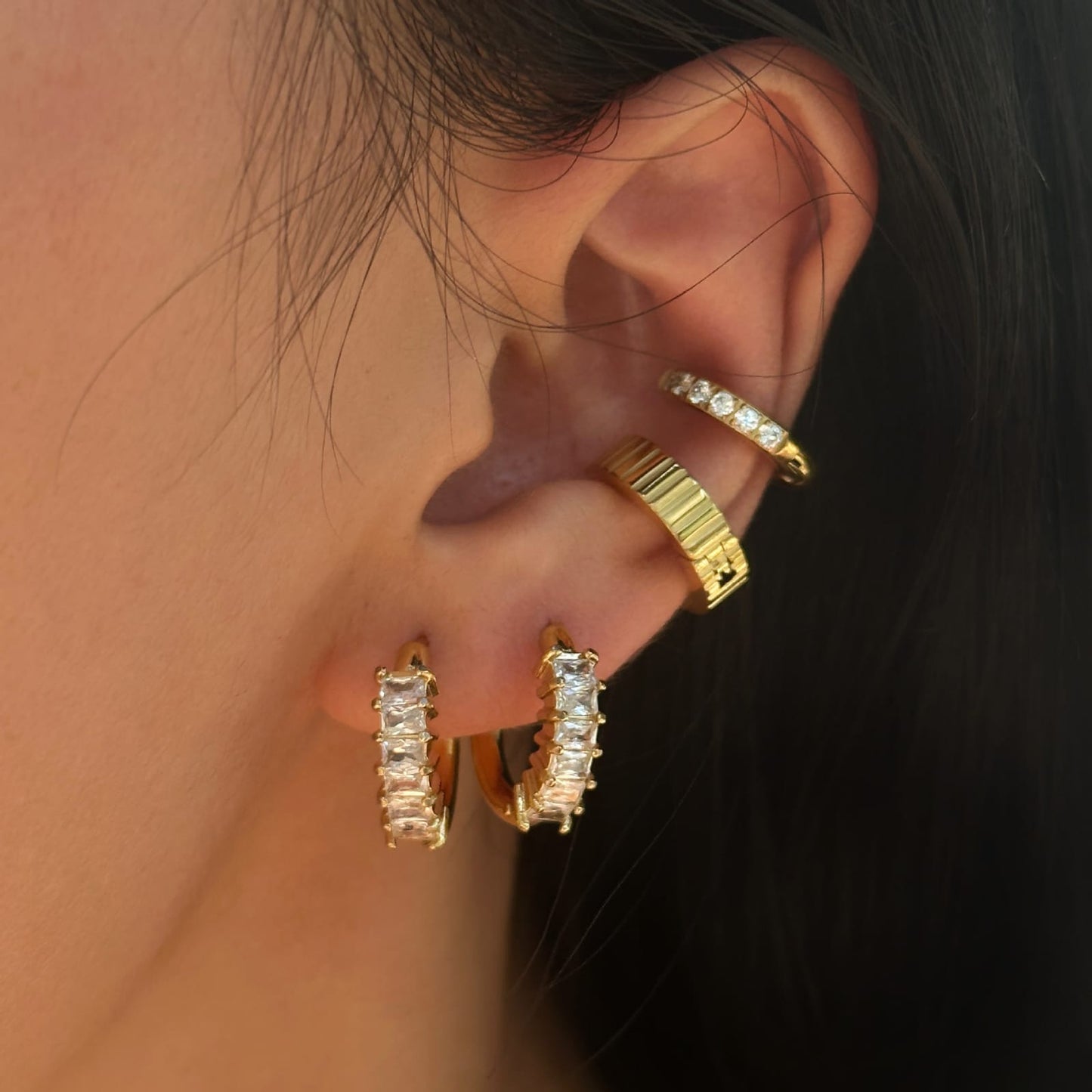 Diamond anti-tarnish hypoallergenic earcuff